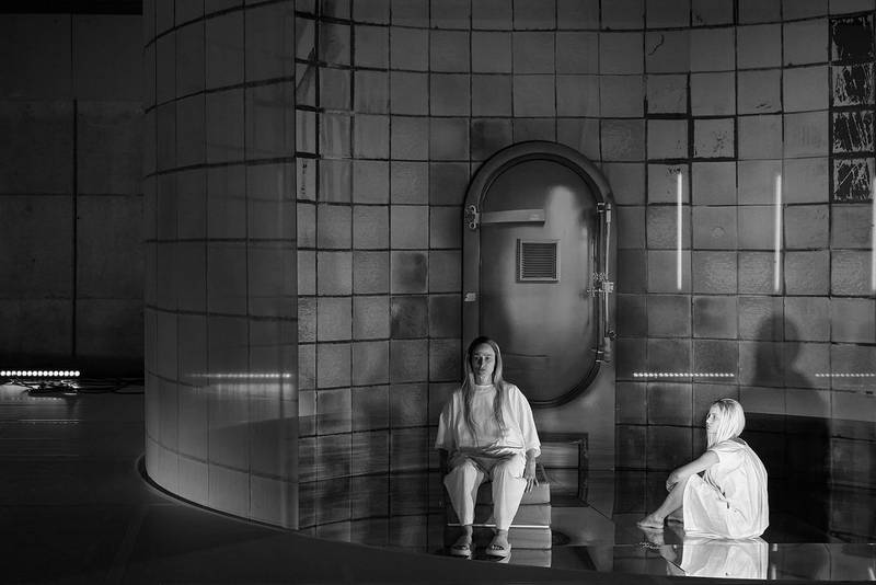 Alice Shchutska in Are you ready to die? von Marie Schleef / Schauspielhaus Zürich. Credits: Judith Buss