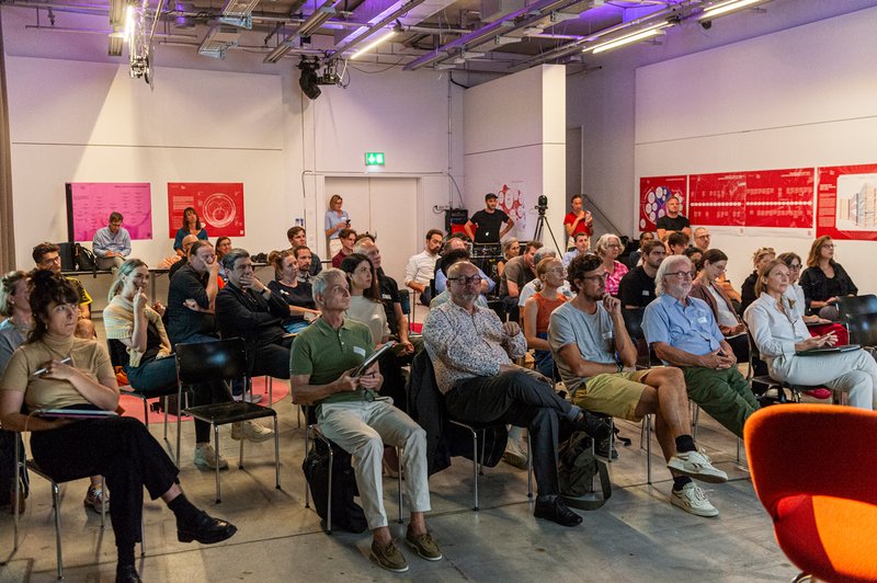 CEF 24 - Keynote «Creative Agenda Setting: How to Capture Attention and Elevate Your Topic on the Agenda of Those Who Wouldn`t Naturally Engage» Daniel Jörg, CIO Farner, Foto: Johannes Dietschi, © ZCCE
