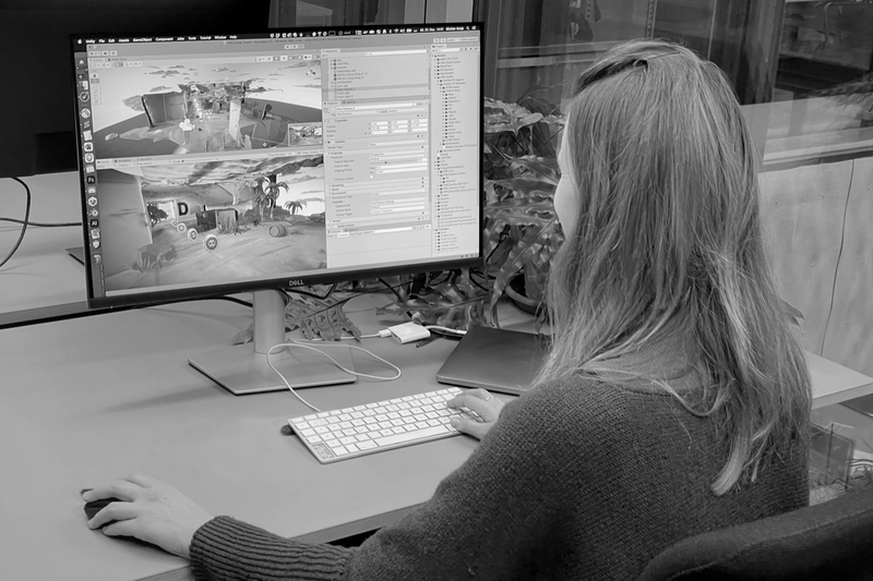 Play in Virtual Spaces