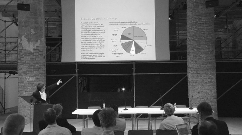 Gerd Folkers, professor of pharmaceutical chemistry at ETH Zurich, explaining the relation between science, creativity and global creative enterprises