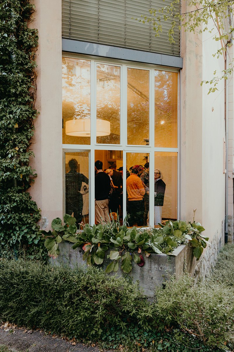 Vernissage NEWKAMMER II: Present Positions, Atelier Righini-Fries, Zürich, April 2026. Bild © Gabriel Bienz