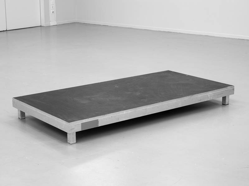 Five Performances, 2026 Performance, stage element, duration: 15’’