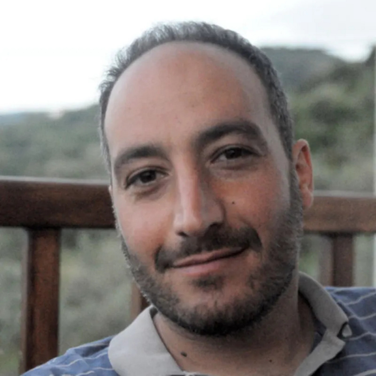 Portraitfoto David Alamouti