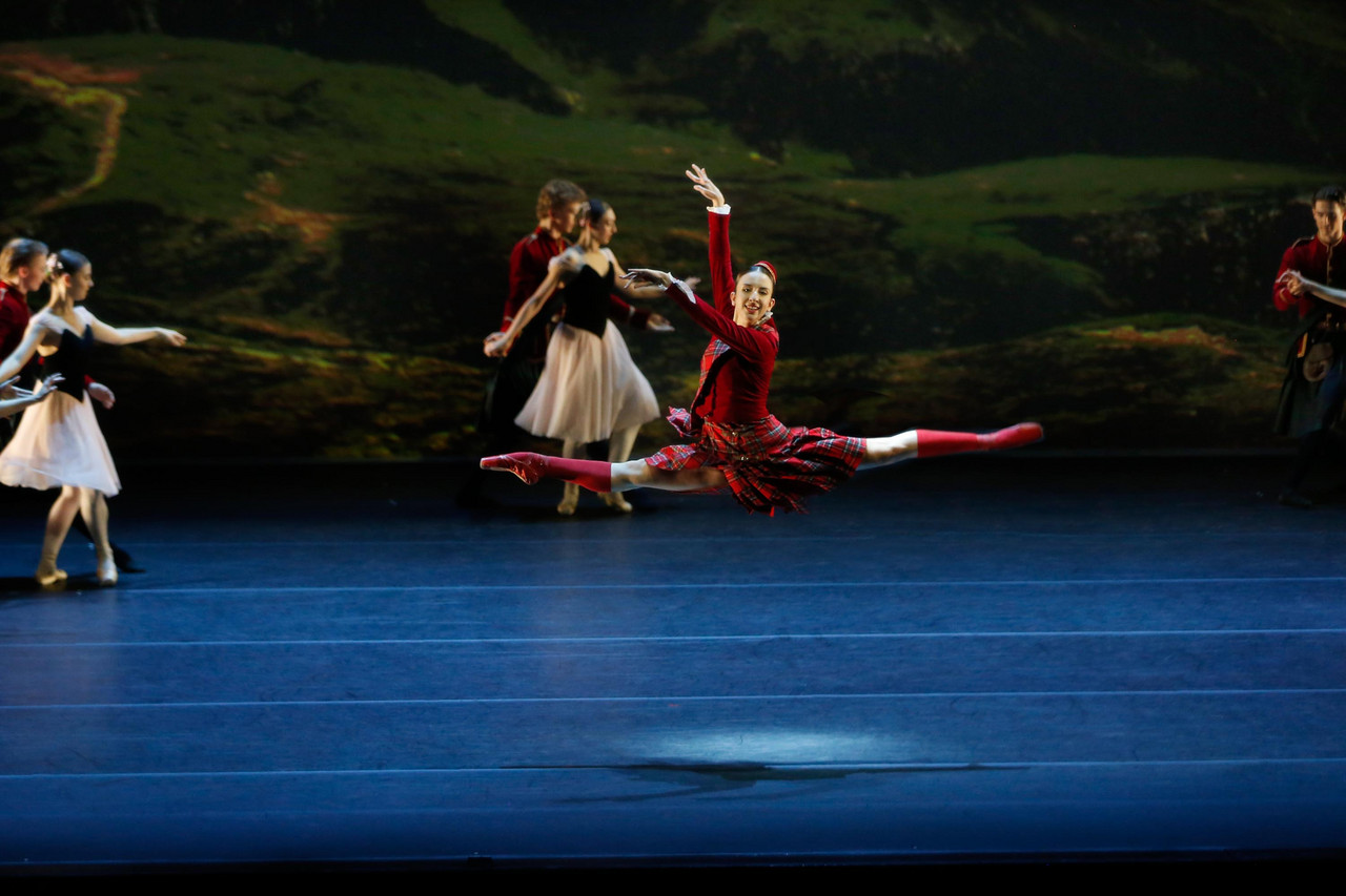 Photos from the Premiere of the dance performance «Curtain Up» 2024