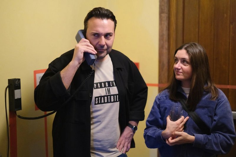 mtr_lab30_2.jpeg Interaktion mit Installation Answer the Call