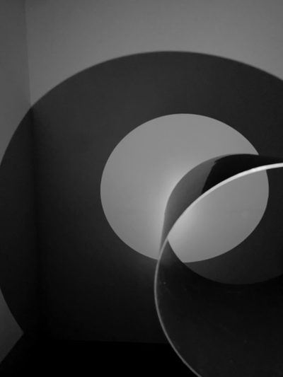 Licht und Schatten - Eine kinetische Lichtinstallation