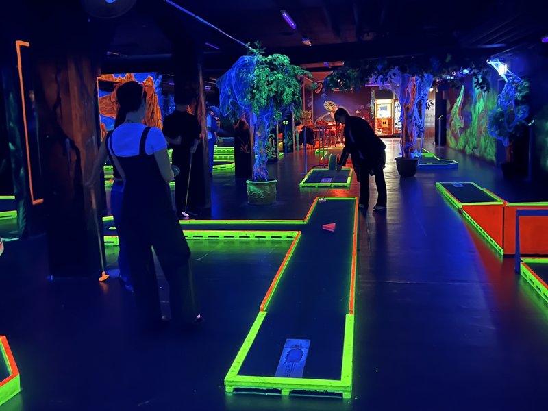 Zwischen Kunst, Pop und Performance