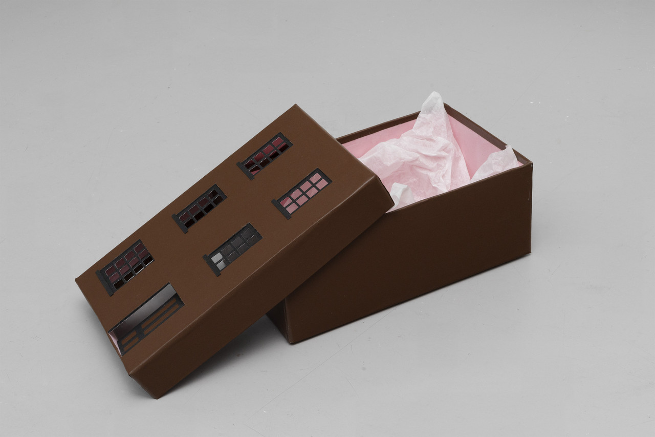 ATTRACTIONS (Detail) 2025 Karton, verschiedene Papiere Installationsmasse variabel 