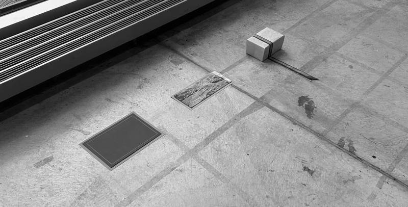 THE AGREEMENT 2025 Papier, Umschlag, Farbstift, Brief, Fotografie, Eingepackte Box, Schleife, Kräuter 18cm x 110cm