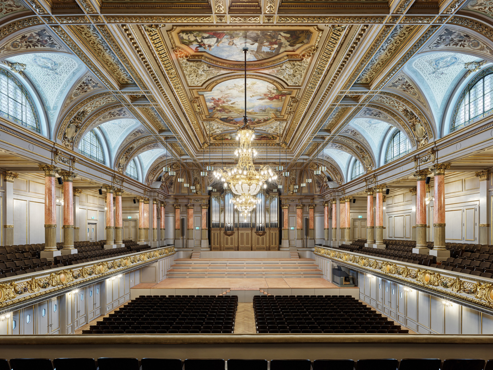 Bild: leere Tonhalle