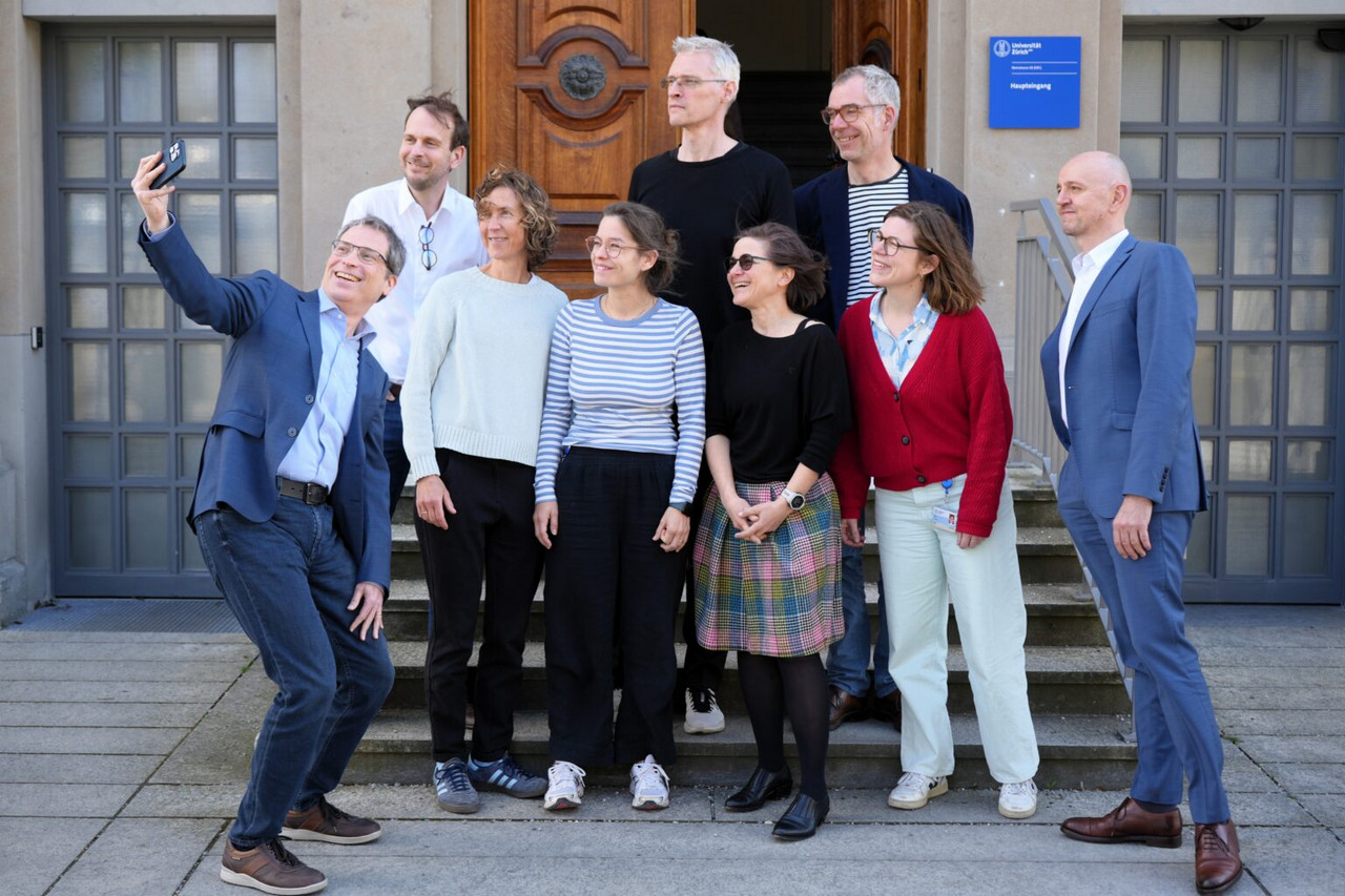 Members of the DIZH Management Board and the Managing Office. Photo: Roman Scherrer.