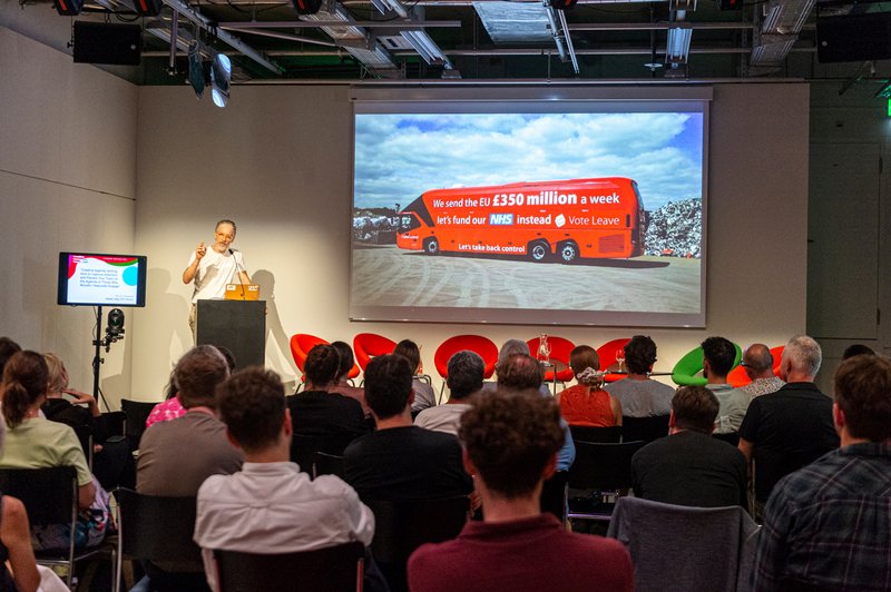 CEF 24 - Keynote «Creative Agenda Setting: How to Capture Attention and Elevate Your Topic on the Agenda of Those Who Wouldn`t Naturally Engage» Daniel Jörg, CIO Farner, Photo: Johannes Dietschi, © ZCCE