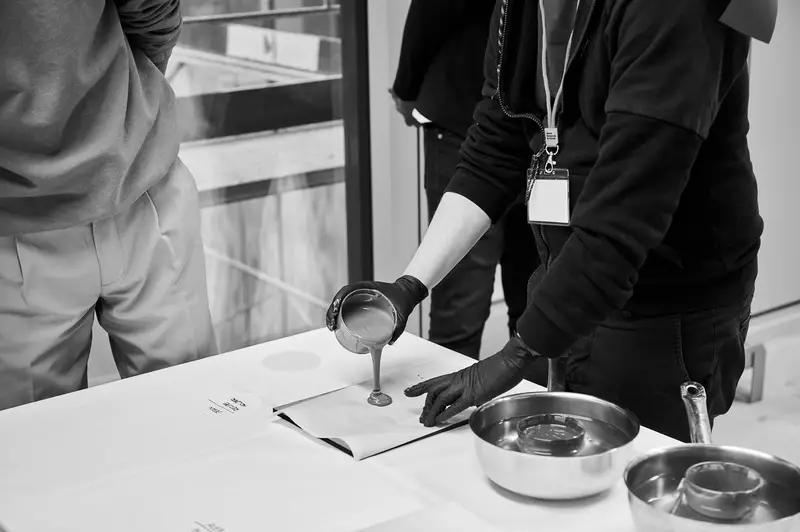 Teilnehmer:innen beim «Chaos Cuisine» Workshop. 