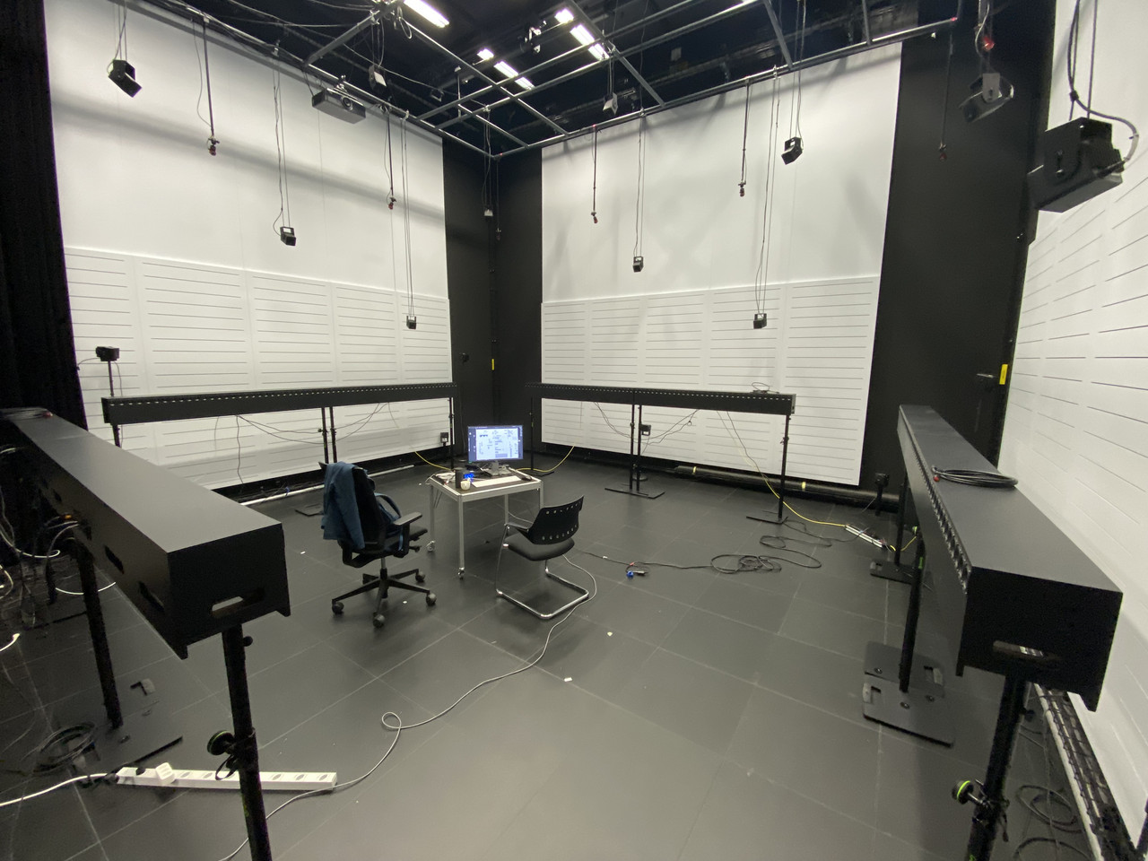 ICST Labor with the Wave Field Snythesis Array. Photo: Rama Gottfried