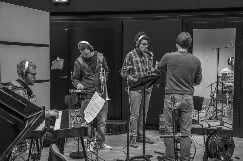 Picture PreCollege Music, Sound Engineering