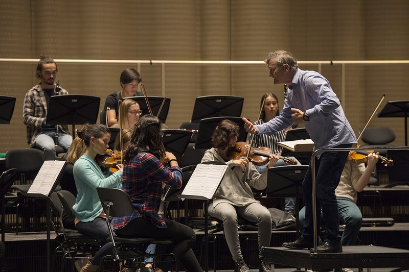 Teaching situation in the concert hall