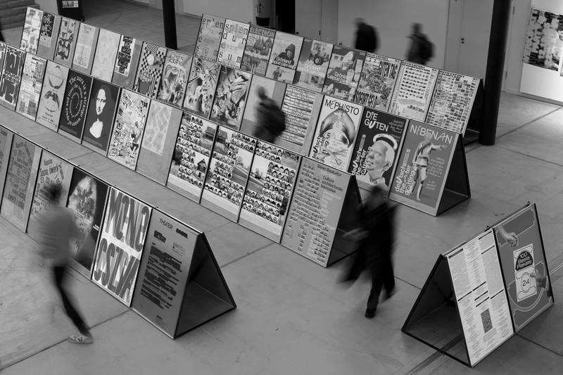 Ausstellung «100 beste Plakate 24» an der ZHdK. Foto: Guillaume Musset. © ZHdK.