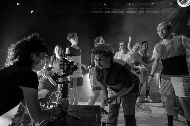 Bild: Studierende bei Performance