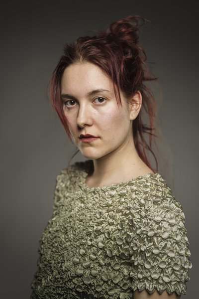 Yra Nadia Ribary