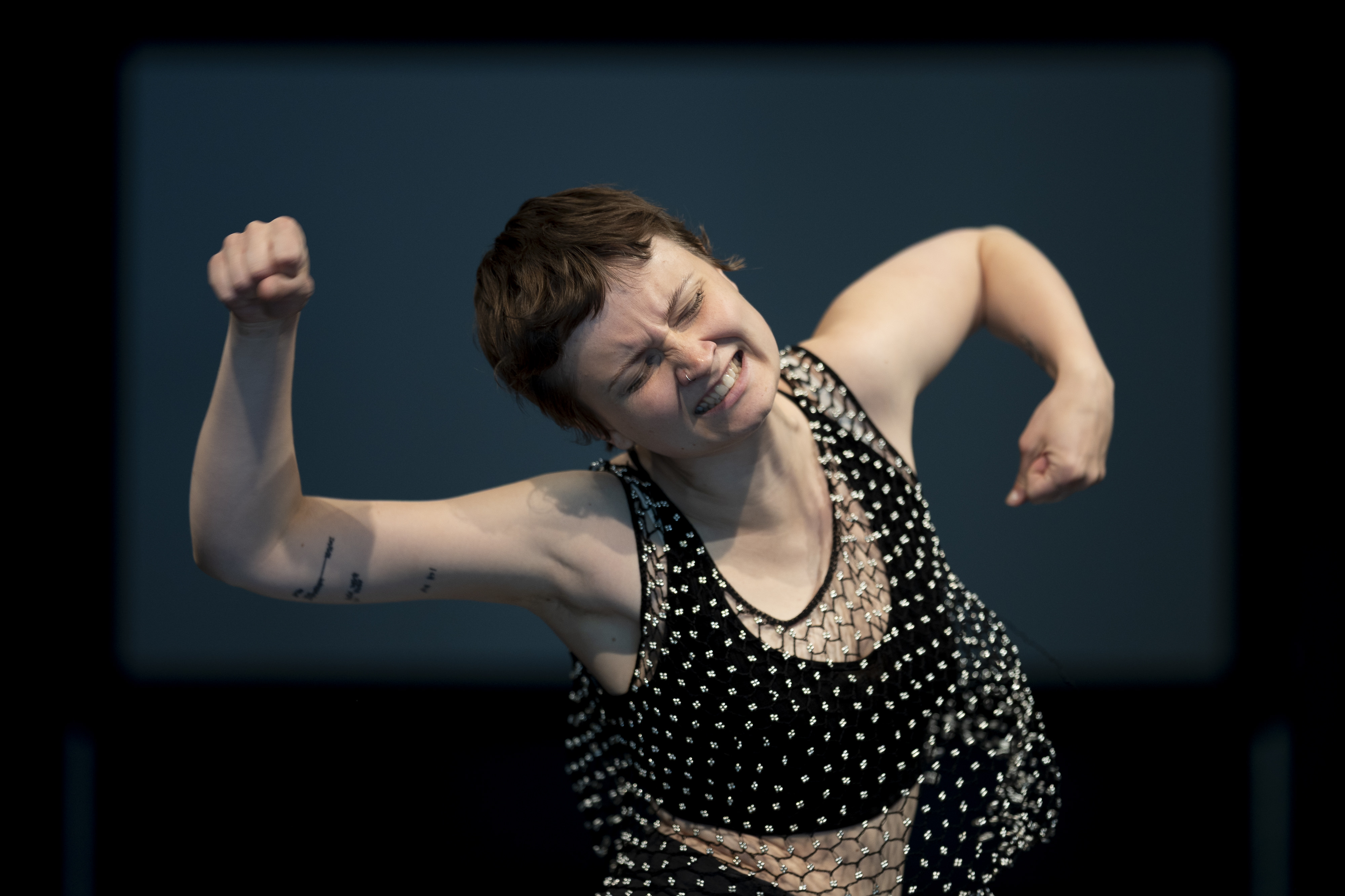 Bachelor performance “Freiheit? Ich weiß nicht.” by Annabelle Fabienne Matthies / Photo: Simon Boschi