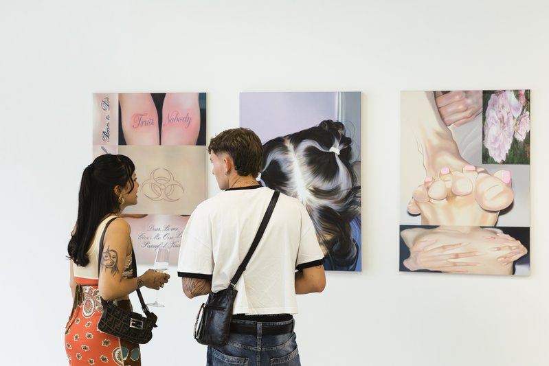 BA Fine Arts Diplomausstellung 2024, Ausstellungsansicht. Foto: Oliver Kümmerli