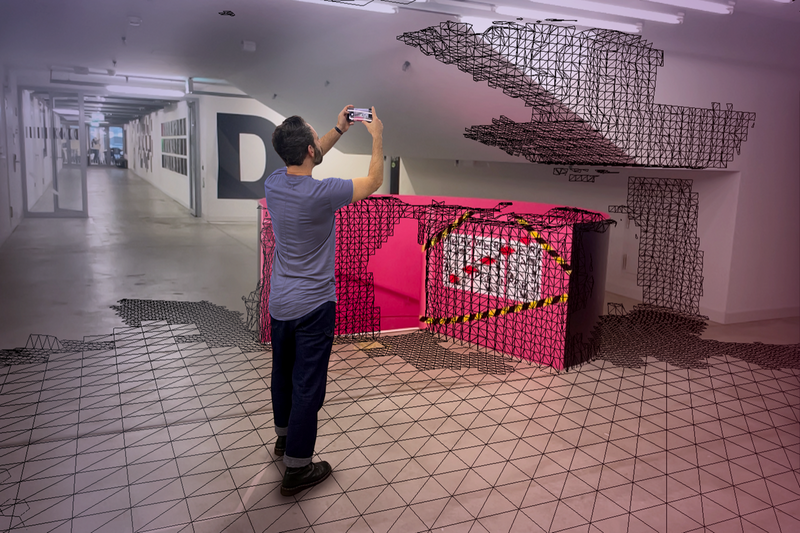 Play in Virtual Spaces
