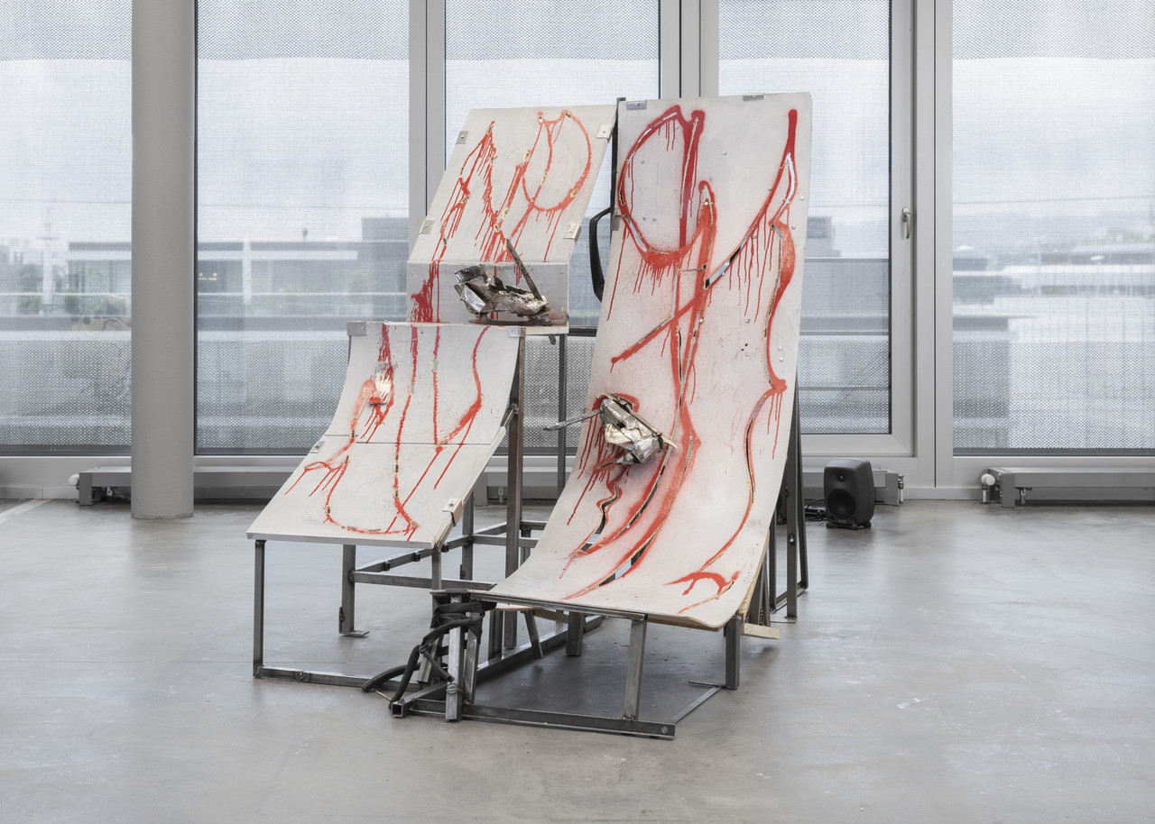 Kyungeun Son, John und Jane 2024 Leftover wood, metal pipes, wall paint, lacquer 190x90x168
