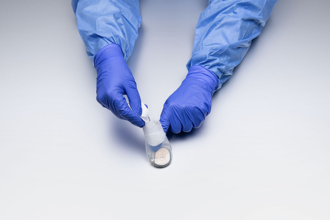 Foldable surgical applicator 3FOLD (Source: Laurin Schaffner and Benjamin Josi with Hansruedi Rohrer)