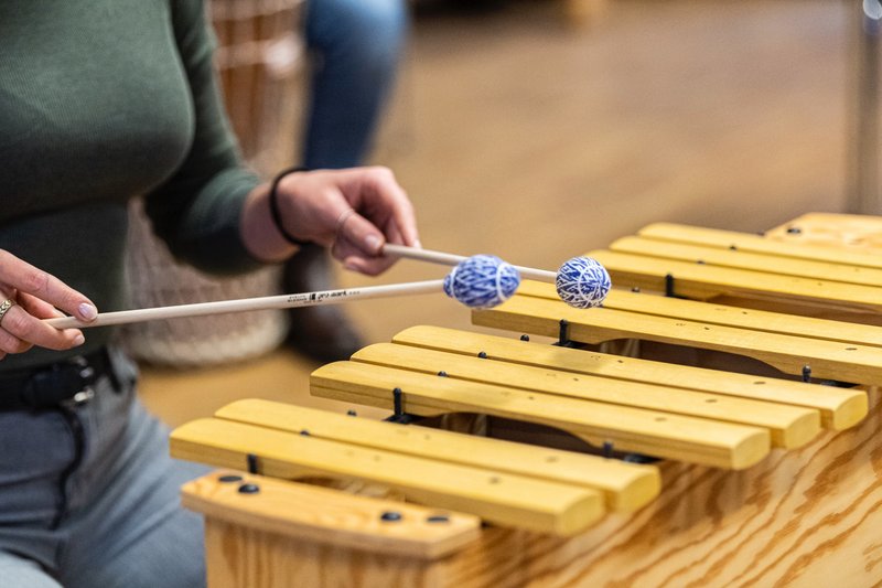 [Translate to English:] Klinische Musiktherapie