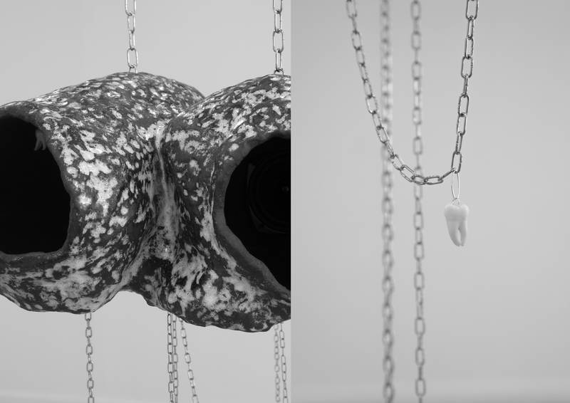 POSSIBILITY ITSELF BECOMES THE SIREN 2025 Audio 11’25“, Keramik, Ketten, Zähne, Lautsprecher Dimensionen variabel 