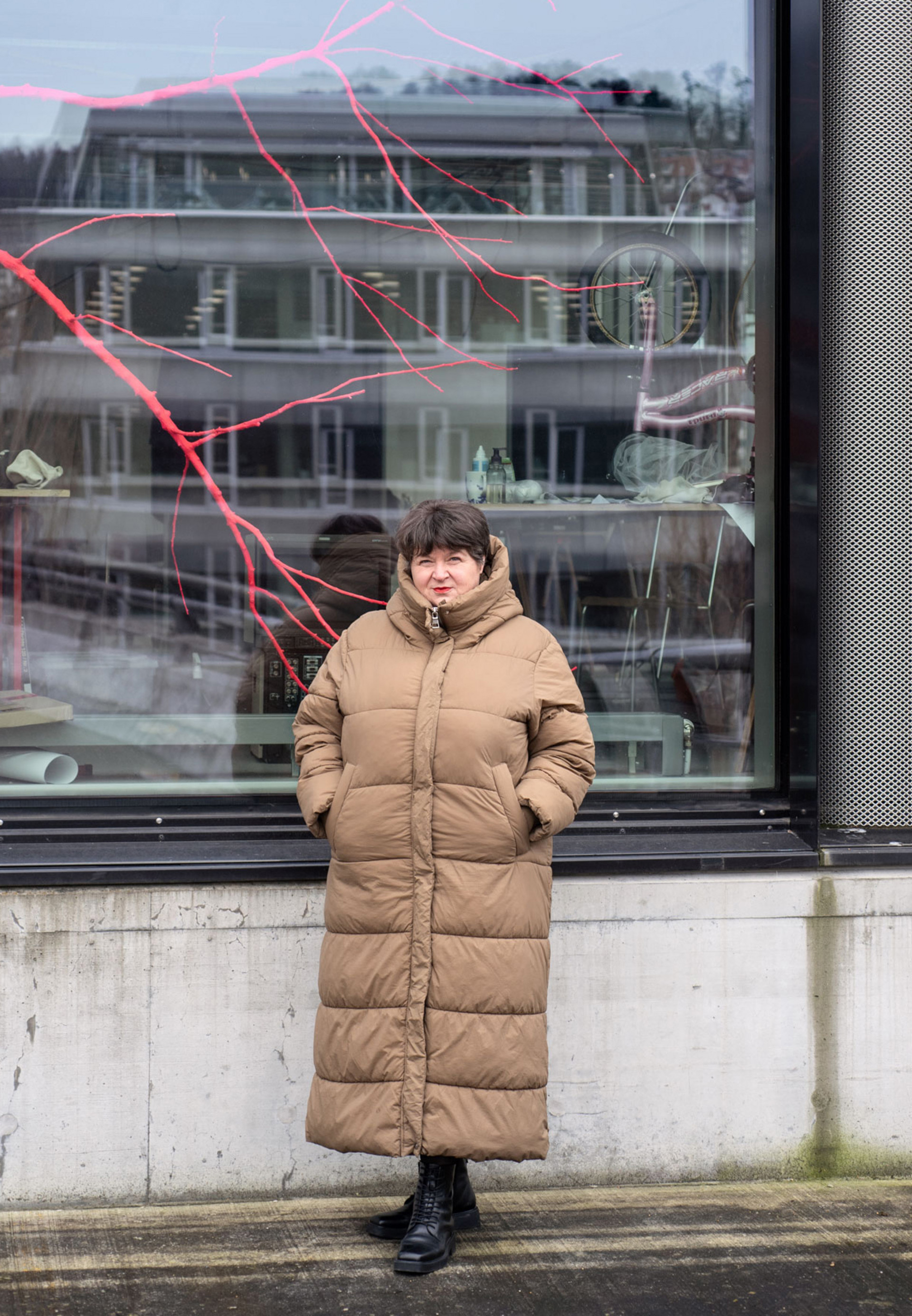 Foto: Porträt ZHdK-Verwaltungsdirektorin Claire E. Schnyder
