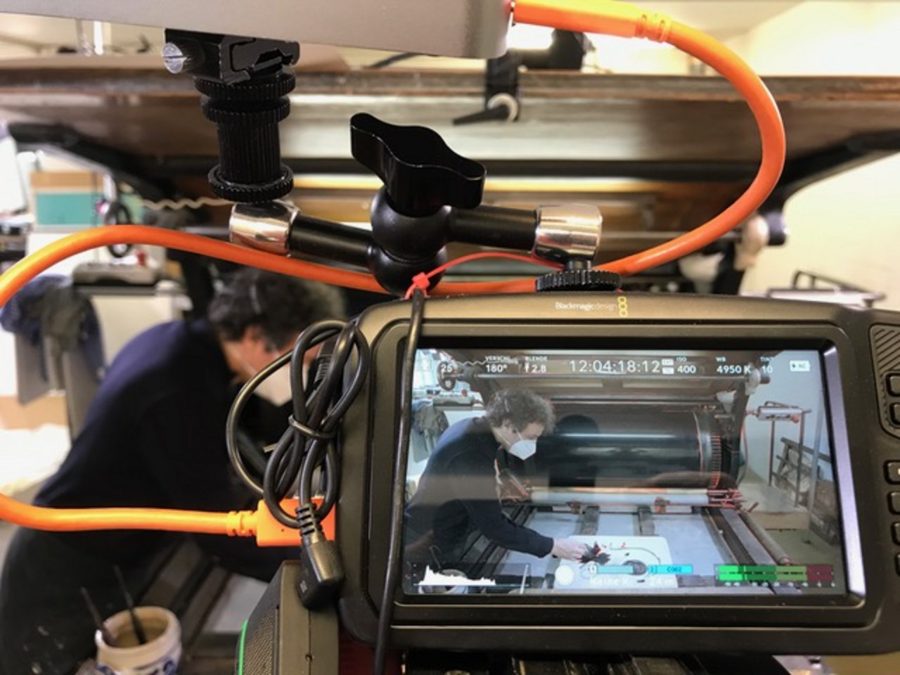 Project «Hands-on. Dokumentation künstlerisch-technischer Prozess im Druck» Observation situation in the Steindruckerei Wolfensberger, December 2020