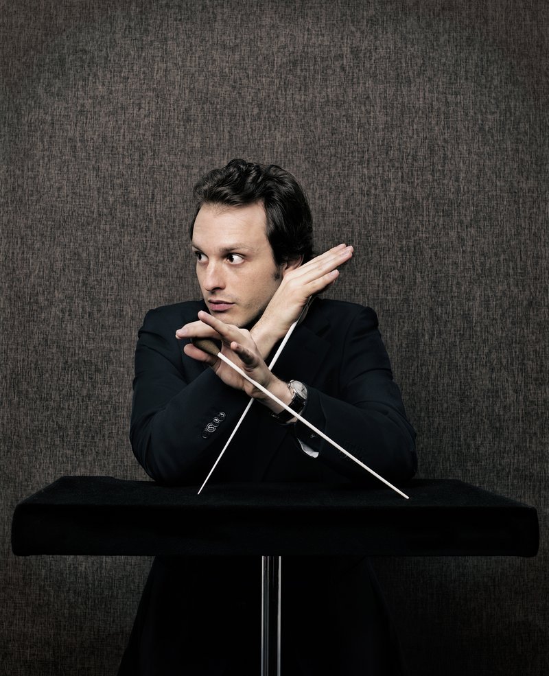 Dirigent Victor Aviat (Absolvent Master Music Performance, Dirigieren). Foto: Harald Hoffmann