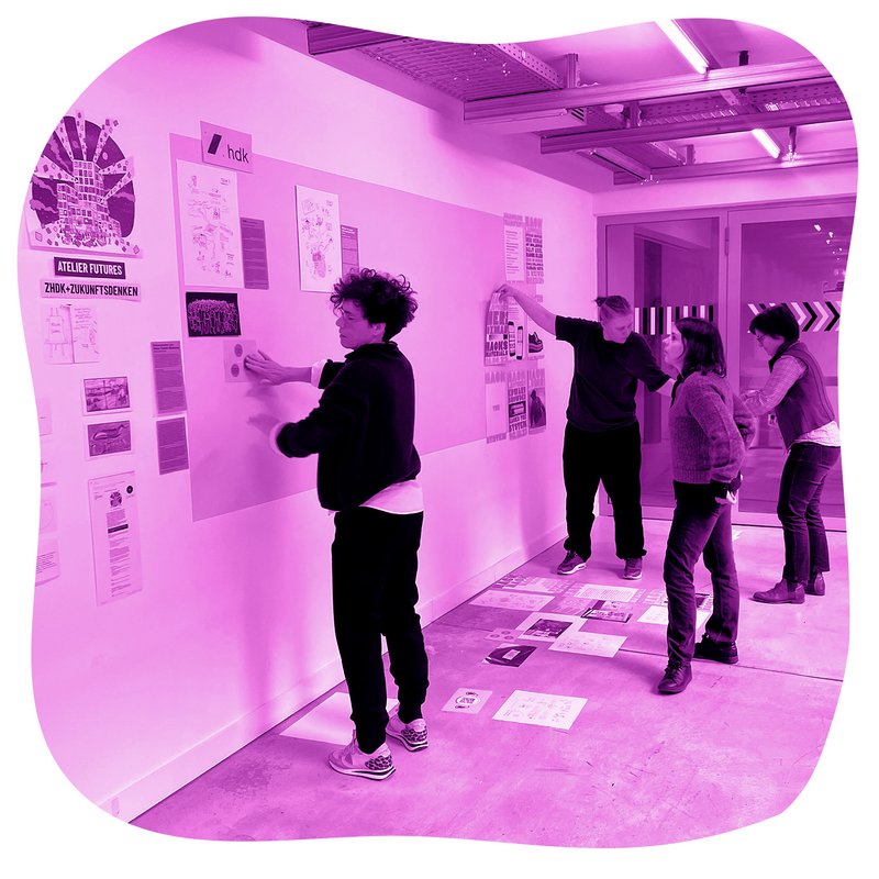 [Translate to English:] Atelier Futures 1 (2022): Zukunftswand