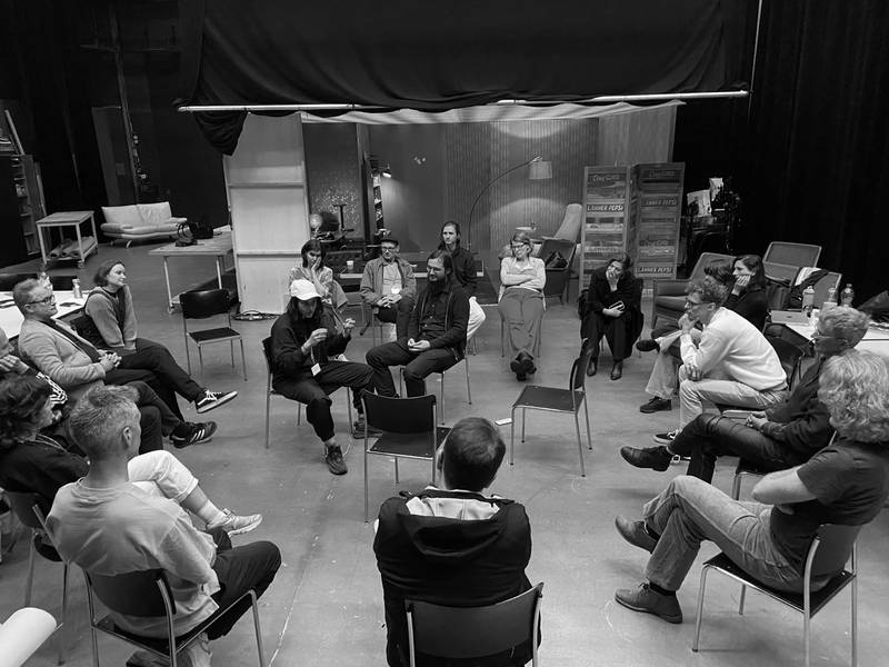 Symposium und Workshop «Large Language Models in Performing Arts» mit Gunter Lösel, Ramona Mosse, Manu Hendry, Miriam Loertscher und Gästen. (Foto: Miriam Loertscher / © ZHdK)