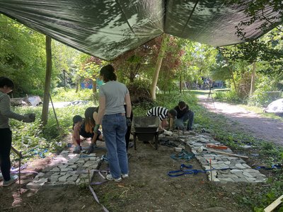 Bauen mit Stroh und Lehm Bauen mit Stroh und Lehm