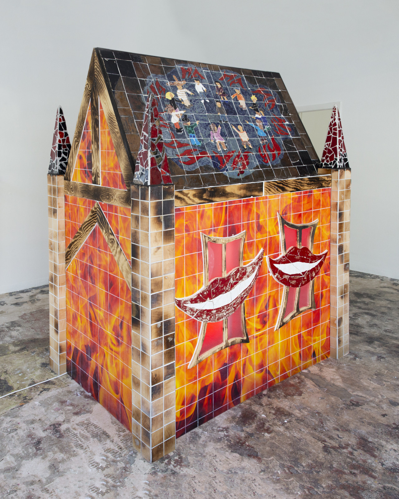 4 SPADE NEL CUORE (PARANOIA) 2024 Holz, glasierte Keramik, Flexfugen, Plexiglas, Neonlicht