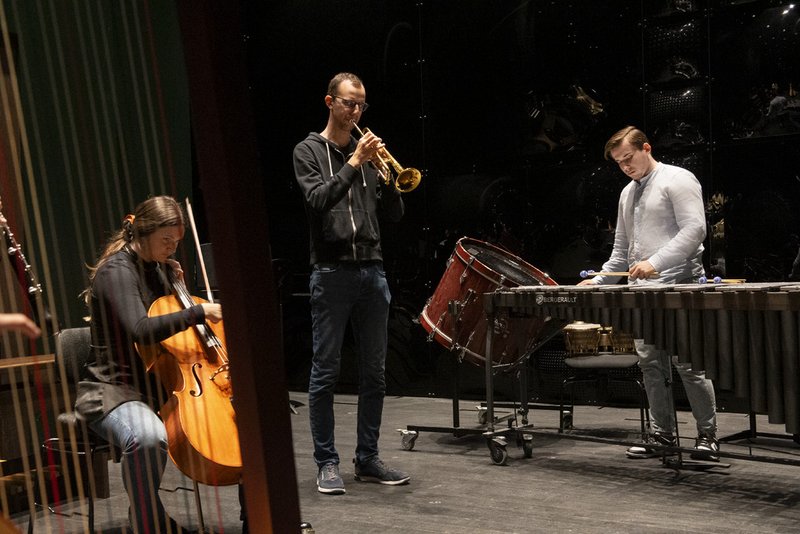 Improvisationsklasse Lucas Niggli im Orgelsaal der ZHdK (Foto c Regula Bearth)