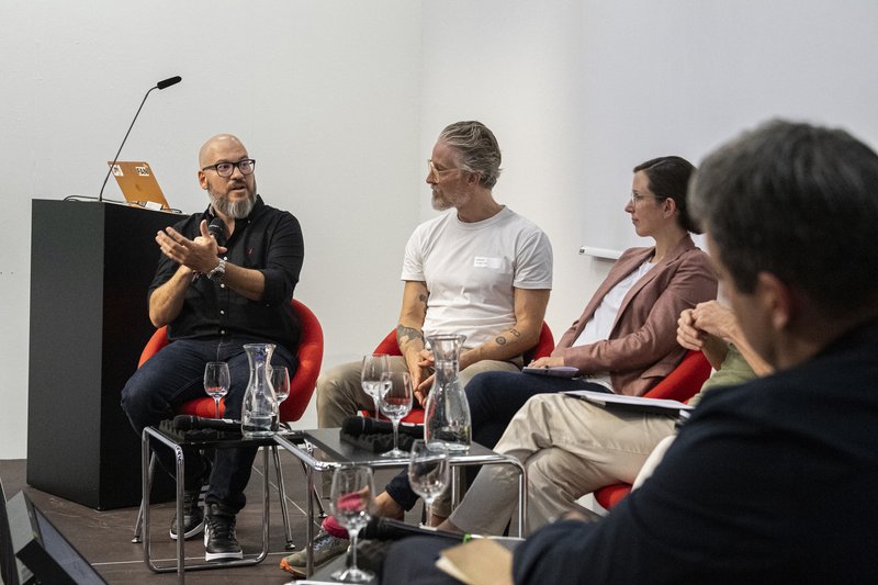 CEF 24 – Discussion Panel – Rodrigo Esmela, Daniel Jörg, Anna Roth, Christoph Weckerle, Simon Grand, Photo: Johannes Dietschi, © ZCCE